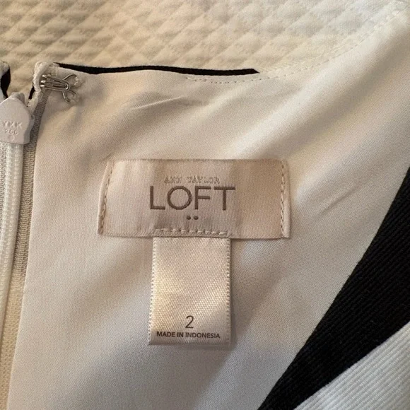 LOFT Black and White Chevron Mini Dress size 2 - Picture 2 of 7